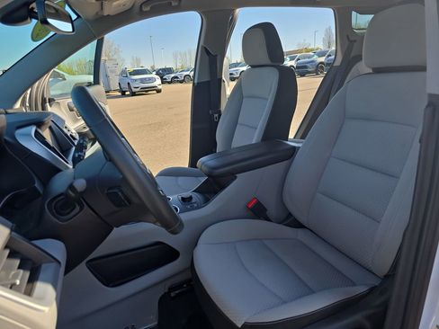 Certified 2024 GMC Terrain SLE w/ Driver Convenience Package AWD/4WD image 15