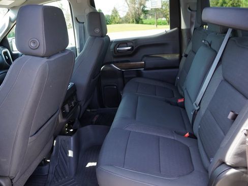 Used 2021 Chevrolet Silverado 1500 LT Trail Boss AWD/4WD image 17