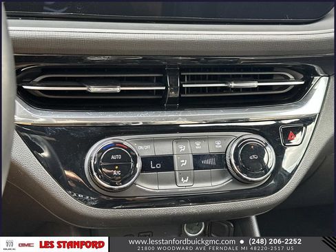 Certified 2025 Buick Envista Sport Touring FWD image 31
