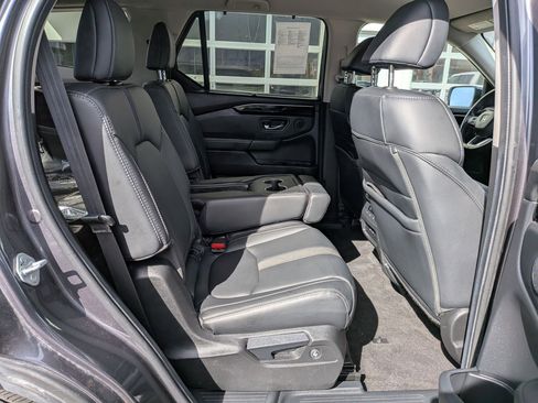 Used 2025 Honda Pilot EX-L image 31