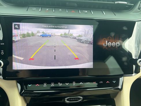 New 2026 Jeep Grand Cherokee L Limited image 14