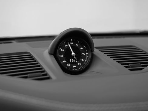 Certified 2025 Porsche 911 Carrera RWD image 49