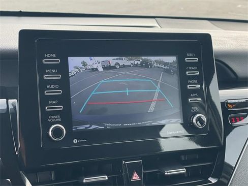 Used 2022 Toyota Camry SE image 13