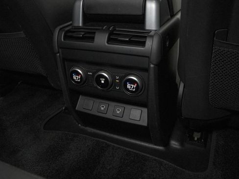 Used 2023 Land Rover Defender 90 V8 image 54