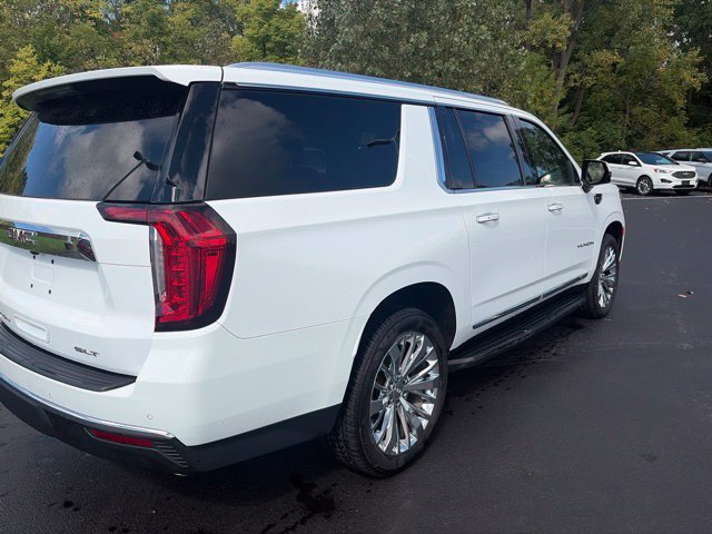Used 2021 GMC Yukon XL SLT w/ SLT Luxury Plus Package AWD/4WD image 11