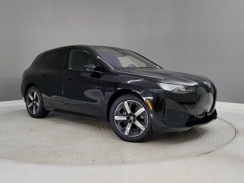 Used 2026 BMW iX xDrive60 AWD/4WD image 25