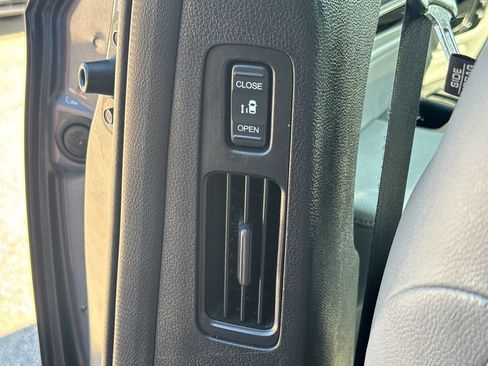 Used 2018 Honda Odyssey Elite image 45