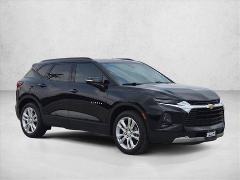 Used 2021 Chevrolet Blazer LT w/ Sound & Technology Package FWD image 3