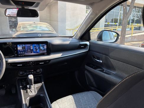 Used 2026 Nissan Kicks SV FWD image 34