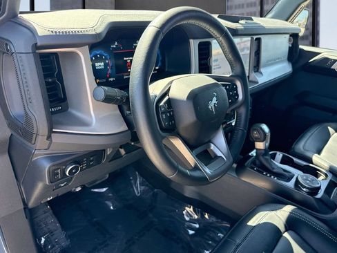 Used 2025 Ford Bronco Outer Banks AWD/4WD image 28