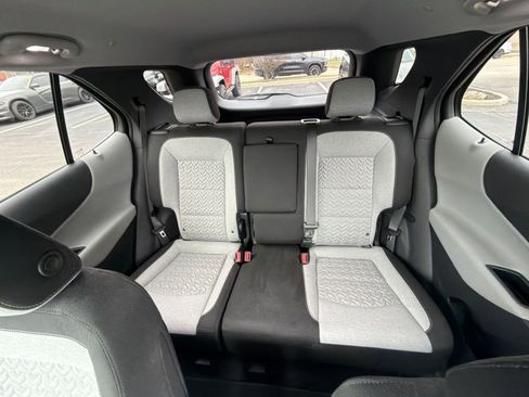 Used 2023 Chevrolet Equinox LT image 24