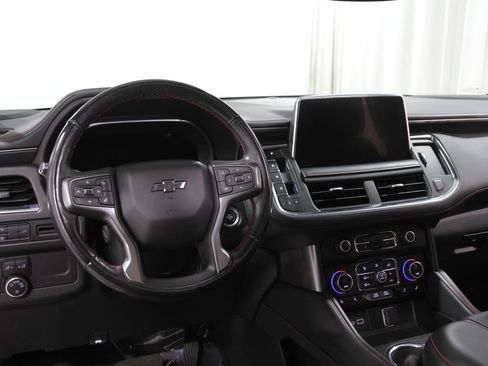 Used 2022 Chevrolet Suburban RST w/ Luxury Package image 7