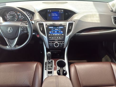 Used 2017 Acura TLX FWD image 14