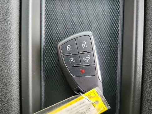 Used 2026 Chevrolet Silverado 2500 Custom w/ Custom Value Package image 32