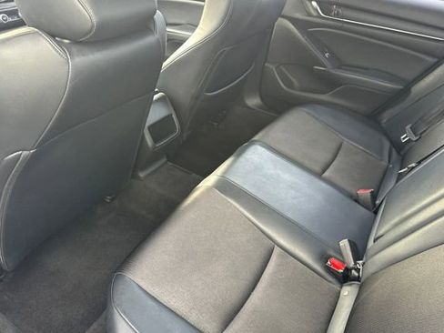 Used 2018 Honda Accord Sport image 14