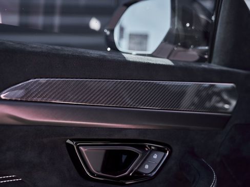 Used 2024 Lamborghini Urus Performante image 41