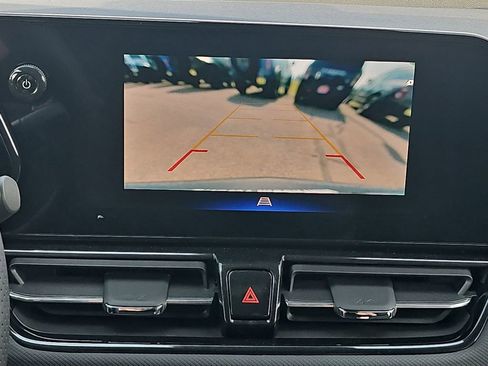 New 2025 Chevrolet TrailBlazer RS w/ Convenience Package image 39