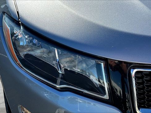 Used 2019 Jeep Compass Limited AWD/4WD image 20