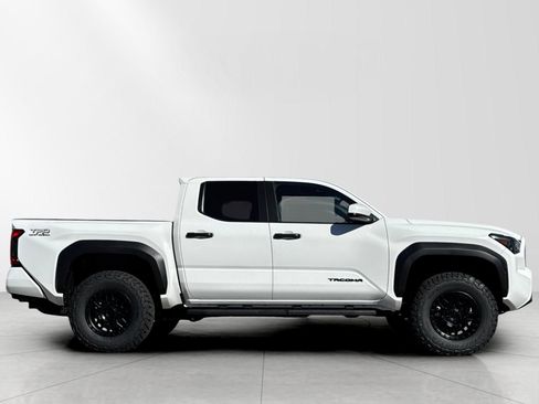 New 2026 Toyota Tacoma TRD Off-Road image 2