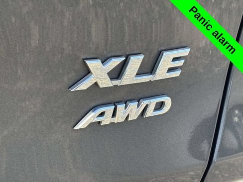 Used 2020 Toyota RAV4 XLE AWD/4WD image 36