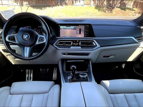 Used 2022 BMW X5 xDrive40i w/ M Sport Package image 18