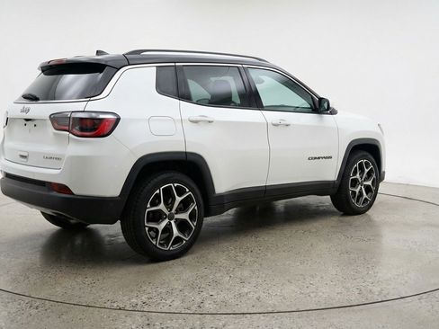 Used 2025 Jeep Compass Limited AWD/4WD image 9