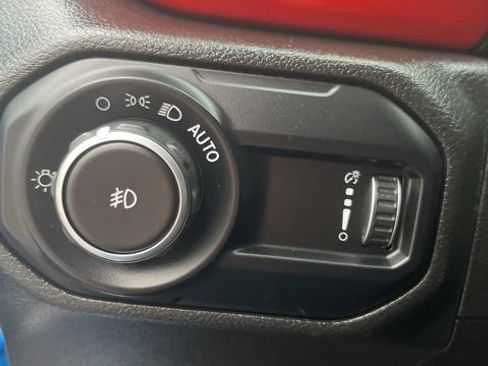 Used 2023 Jeep Wrangler Unlimited Rubicon w/ LED Lighting Group AWD/4WD image 16