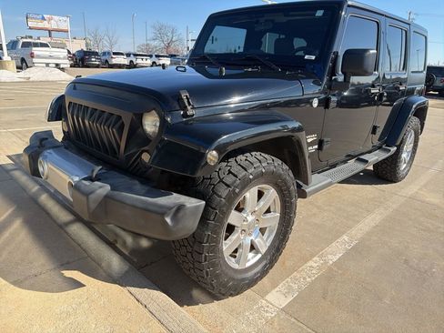 Used 2012 Jeep Wrangler Unlimited Sahara w/ Max Tow Pkg image 2