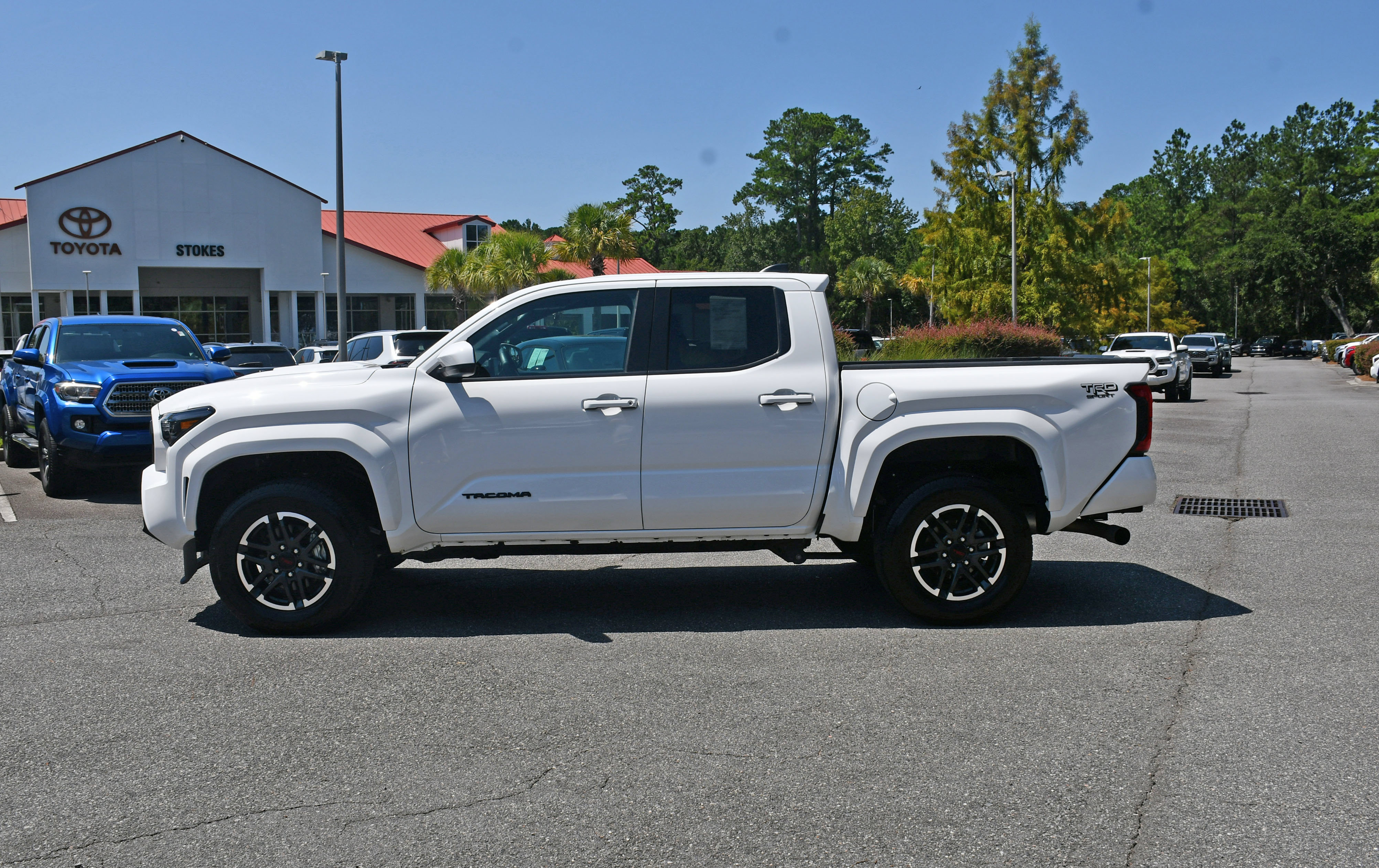 Certified 2025 Toyota Tacoma TRD Sport RWD image 2