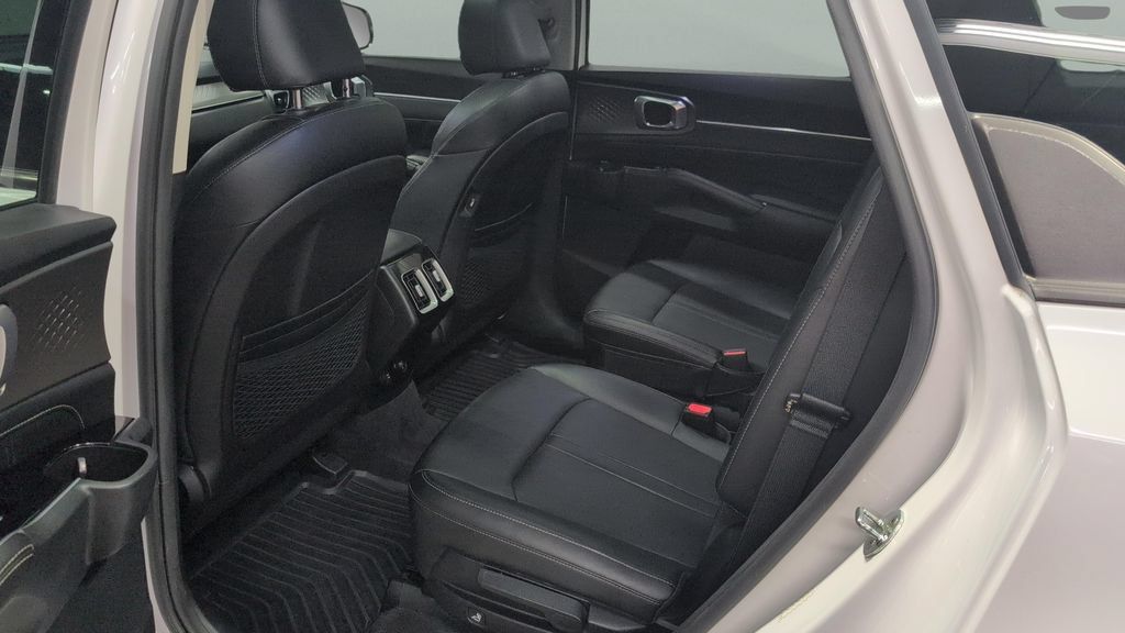 Used 2022 Kia Sorento SX FWD image 19