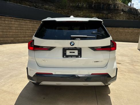 Used 2025 BMW X1 xDrive28i w/ Convenience Package image 4