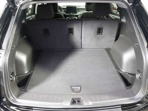 Used 2026 Chevrolet Blazer LT FWD image 11