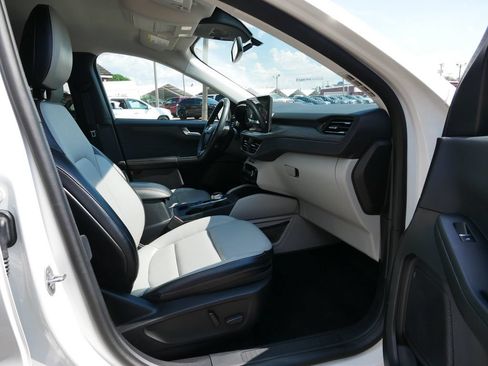 Used 2023 Ford Escape Platinum AWD/4WD image 8