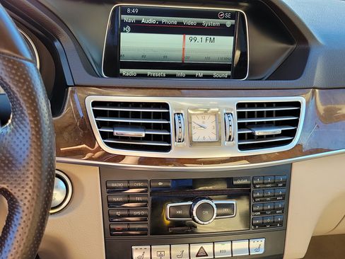 Used 2014 Mercedes-Benz E 350 Sedan image 12