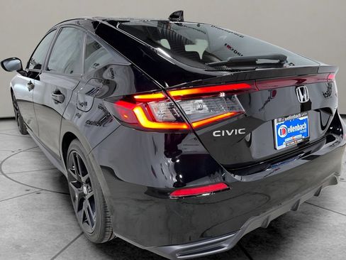 Used 2025 Honda Civic Sport image 3