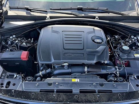 New 2026 Land Rover Range Rover Velar Dynamic SE image 11