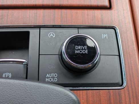 Used 2024 Lincoln Navigator L Reserve AWD/4WD image 30