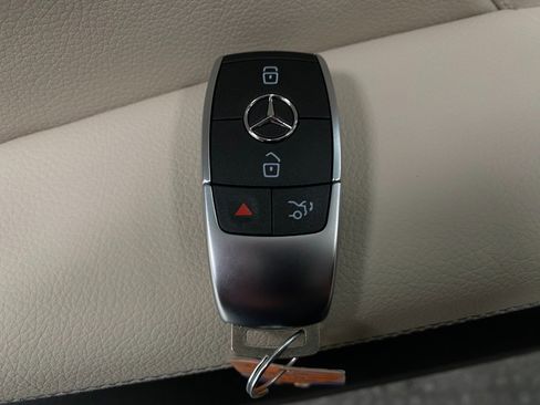 Certified 2026 Mercedes-Benz GLE 350 4MATIC image 35