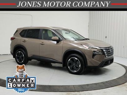 Used 2025 Nissan Rogue SV w/ SV Premium Package