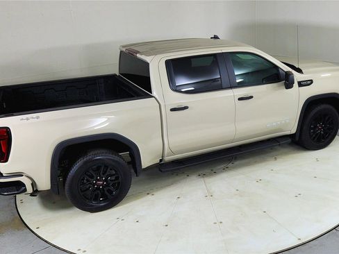 New 2026 GMC Sierra 1500 Pro w/ Graphite Edition image 22