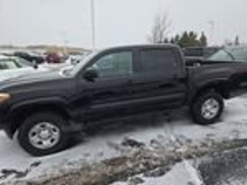 Used 2023 Toyota Tacoma SR image 7