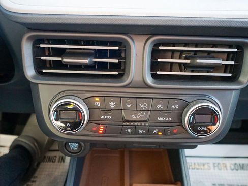 Used 2022 Ford Maverick Lariat w/ Lariat Luxury Package image 29