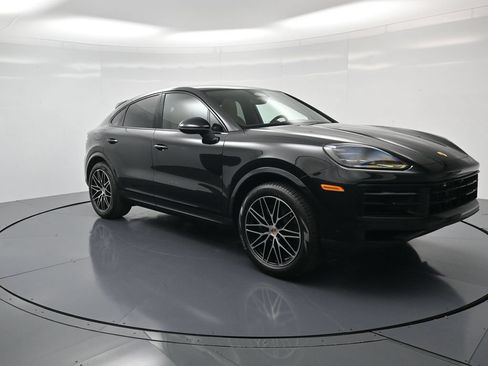 Certified 2026 Porsche Cayenne Coupe AWD/4WD image 32