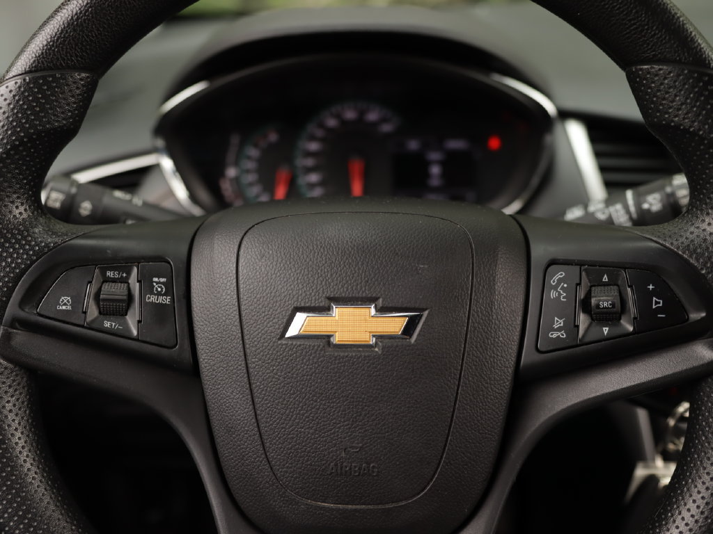 Used 2021 Chevrolet Trax LS w/ Tint and Cruise Package FWD image 10