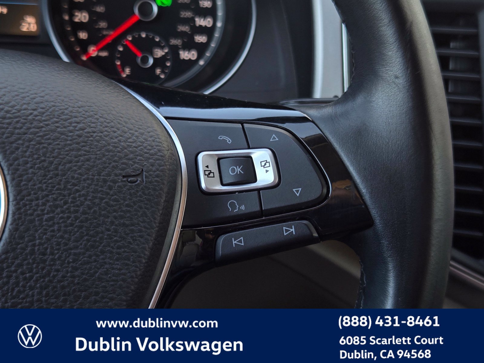 Used 2018 Volkswagen Atlas SE w/ R-Line Package AWD/4WD image 19
