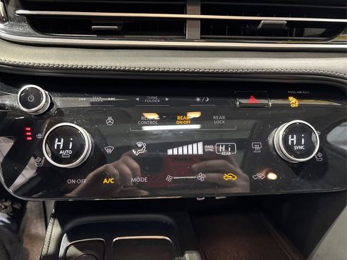 Used 2023 INFINITI QX60 Luxe w/ Cargo Package image 32