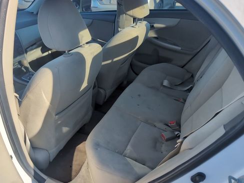 Used 2010 Toyota Corolla LE image 12