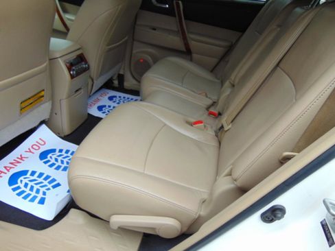 Used 2013 Toyota Highlander Limited FWD image 35