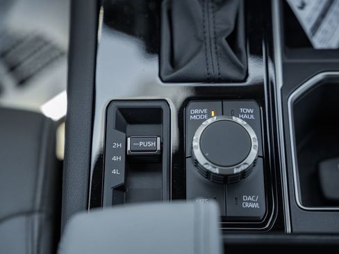 New 2026 Toyota Tundra Limited AWD/4WD image 27