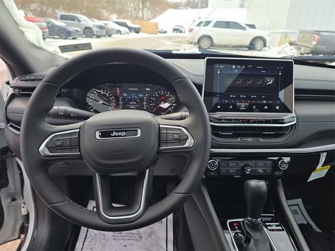 New 2025 Jeep Compass Latitude w/ Sun & Sound Group image 15